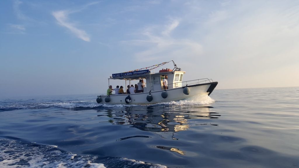 boat tour nord est vernazza